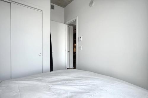 1 bedroom apartment for rent in Montreal - Ville-Marie — photo 8