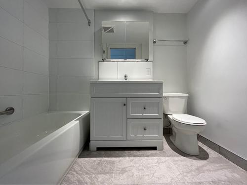 2 bedrooms apartment for rent in Laval — photo 6