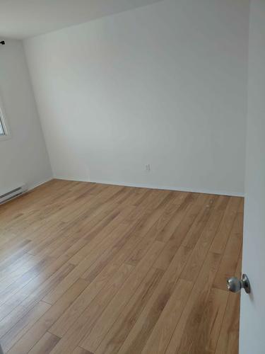 Appartement de 3 chambres à louer à Longueuil — photo 3