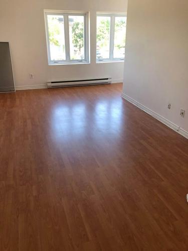 4 bedrooms apartment for rent in Montreal - Ahuntsic-Cartierville — photo 2