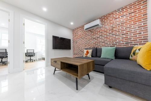 4 bedrooms apartment for rent in Montreal - Le Plateau-Mont-Royal — photo 2