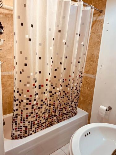 5 bedrooms apartment for rent in Montreal - Le Plateau-Mont-Royal — photo 17