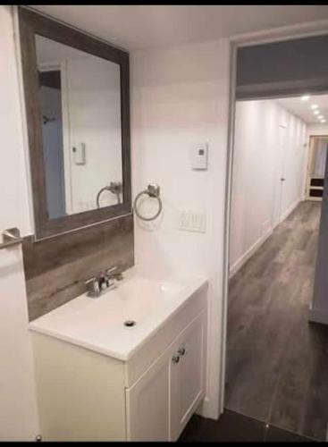 2 bedrooms apartment for rent in Laval — photo 5