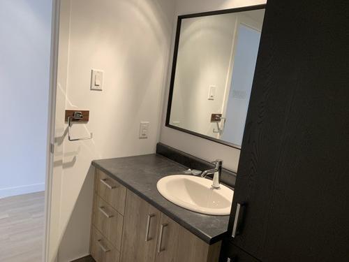 2 bedrooms apartment for rent in Sherbrooke — photo 12
