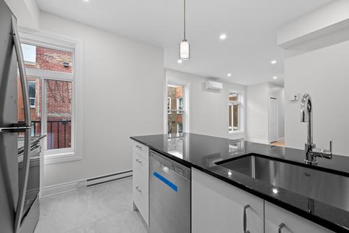 2 bedrooms apartment for rent in Montreal - Le Plateau-Mont-Royal — photo 3