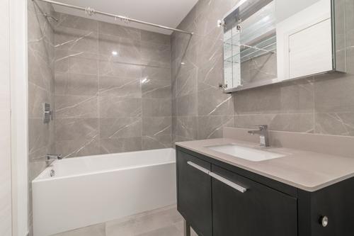 2 bedrooms apartment for rent in Montreal - Le Plateau-Mont-Royal — photo 12