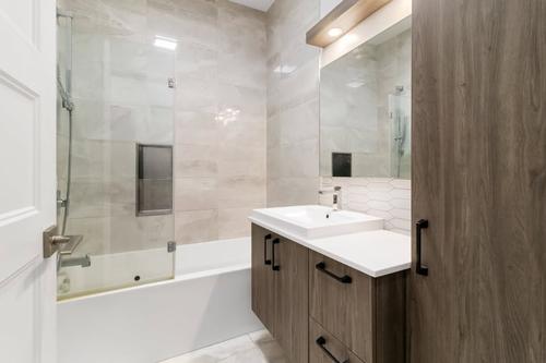 2 bedrooms apartment for rent in Laval — photo 8