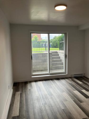 2 bedrooms apartment for rent in Laval — photo 17