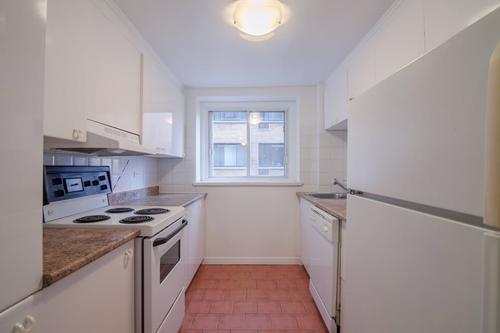 Appartement de 3 chambres à louer à Montreal - Ville-Marie — photo 2