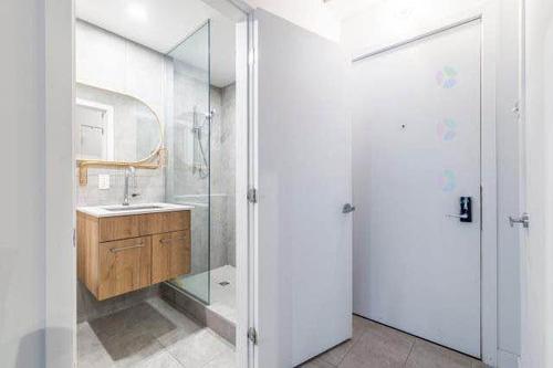 1 bedroom apartment for rent in Montreal - Ville-Marie — photo 14