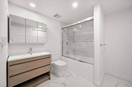 4 bedrooms apartment for rent in Montreal - Ahuntsic-Cartierville — photo 13