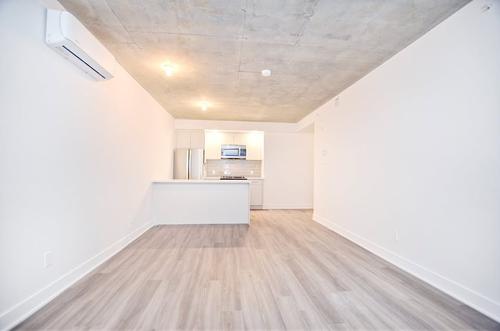 2 bedrooms apartment for rent in Laval — photo 4