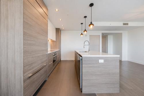 2 bedrooms apartment for rent in Laval — photo 16