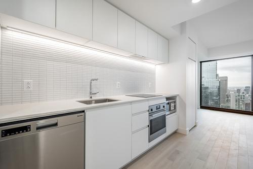 1 bedroom apartment for rent in Montreal - Ville-Marie — photo 11