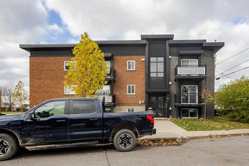 2 bedrooms apartment for rent in Laval — photo 16