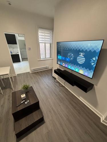 Appartement de 4 chambres à louer à Montreal - Le Plateau-Mont-Royal — photo 2