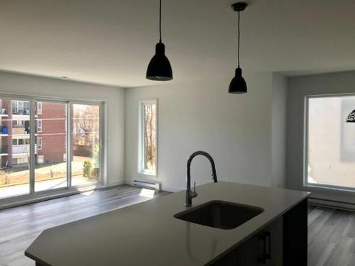 Appartement de 2 chambres à louer à Québec - Sainte-Foy–Sillery–Cap-Rouge — photo 2