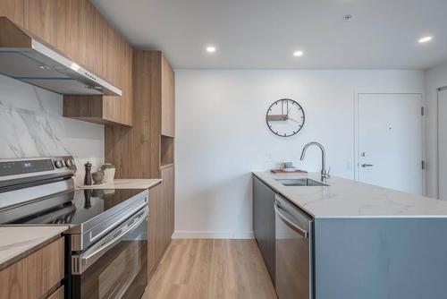 2 bedrooms apartment for rent in Laval — photo 6