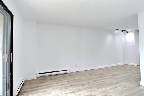 Studio for rent in Québec - Sainte-Foy–Sillery–Cap-Rouge — photo 12
