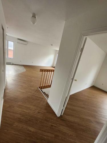 3 bedrooms apartment for rent in Sherbrooke — photo 6