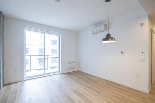 2 bedrooms apartment for rent in Laval — photo 7