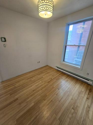 2 bedrooms apartment for rent in Sherbrooke — photo 2