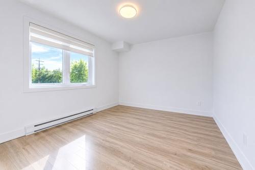 2 bedrooms apartment for rent in Laval — photo 18