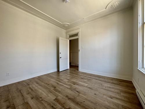 4 bedrooms apartment for rent in Montreal - Ville-Marie — photo 2