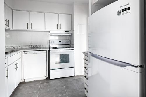 2 bedrooms apartment for rent in Laval — photo 13