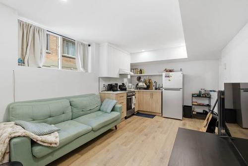 Studio for rent in Montreal - Côte-des-Neiges–Notre-Dame-de-Grâce — photo 2