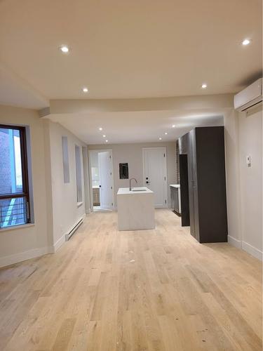 2 bedrooms apartment for rent in Montréal — photo 8