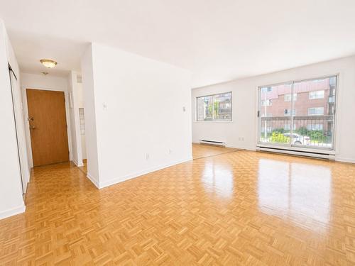 2 bedrooms apartment for rent in Laval — photo 6