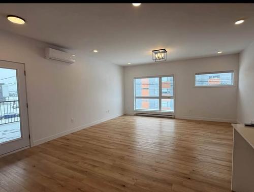 3 bedrooms apartment for rent in Sherbrooke — photo 5