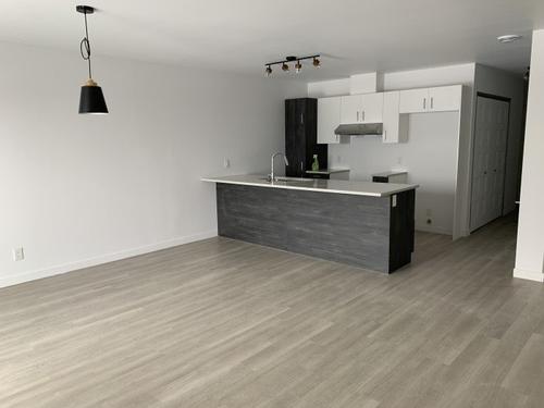 3 bedrooms apartment for rent in Sherbrooke — photo 2