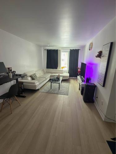 3 bedrooms apartment for rent in Sherbrooke — photo 2