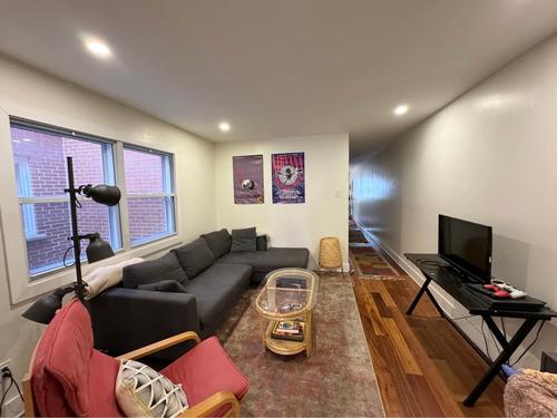 4 bedrooms apartment for rent in Montreal - Le Plateau-Mont-Royal — photo 9