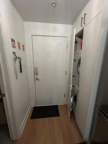 Studio for rent in Montreal - Ville-Marie — photo 2