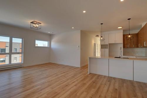 3 bedrooms apartment for rent in Sherbrooke — photo 15