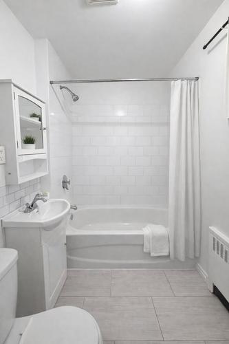 2 bedrooms apartment for rent in Montreal - Le Plateau-Mont-Royal — photo 3