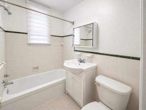 Studio for rent in Montreal - Côte-des-Neiges–Notre-Dame-de-Grâce — photo 4