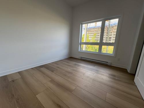 2 bedrooms apartment for rent in Laval — photo 9
