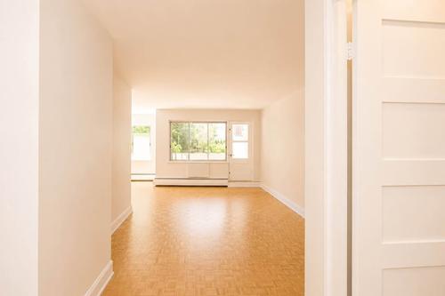 Appartement de 4 chambres à louer à Montréal — photo 4