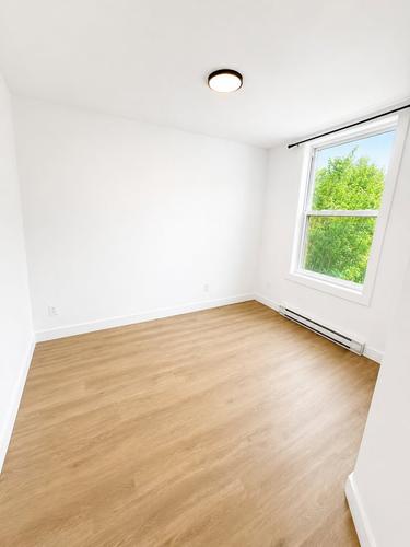 3 bedrooms apartment for rent in Montreal - Verdun — photo 11