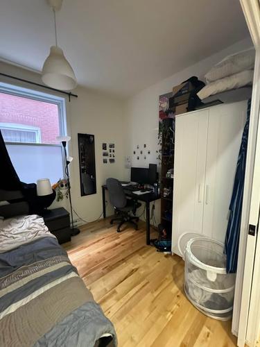 4 bedrooms apartment for rent in Montreal - Le Plateau-Mont-Royal — photo 2