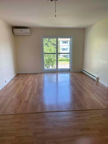 3 bedrooms apartment for rent in Sherbrooke — photo 3