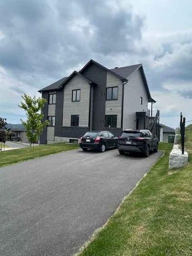 3 bedrooms apartment for rent in Sherbrooke — photo 2
