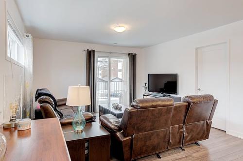 Appartement de 3 chambres à louer à Longueuil — photo 2