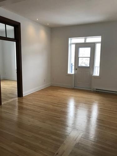 2 bedrooms apartment for rent in Sherbrooke — photo 2