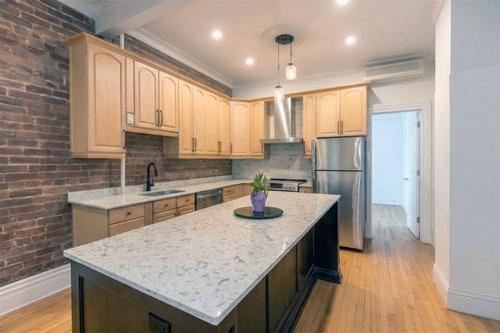 4 bedrooms apartment for rent in Montreal - Le Plateau-Mont-Royal — photo 6