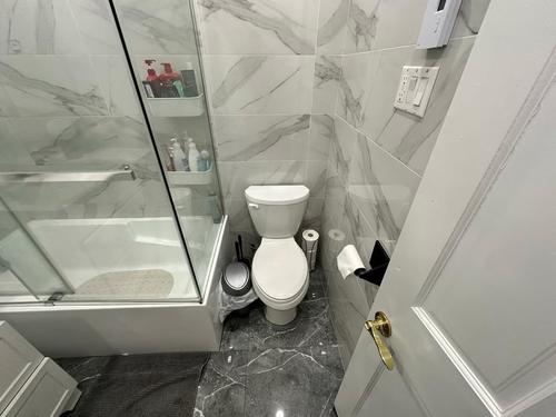 Appartement de 5 chambres à louer à Montreal - Côte-des-Neiges–Notre-Dame-de-Grâce — photo 3